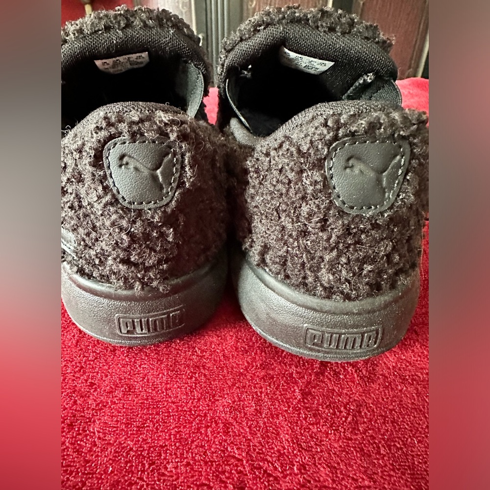 PUMA Women's Black Sherpa Slip-On Sneakers - Picture 4 of 5